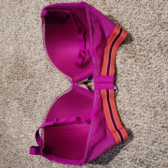 Victoria Secret Bras ---34 DD & X 2---34 DDD - Picture 6 of 12